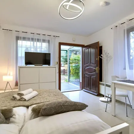 Small בית נופש Łukęcin